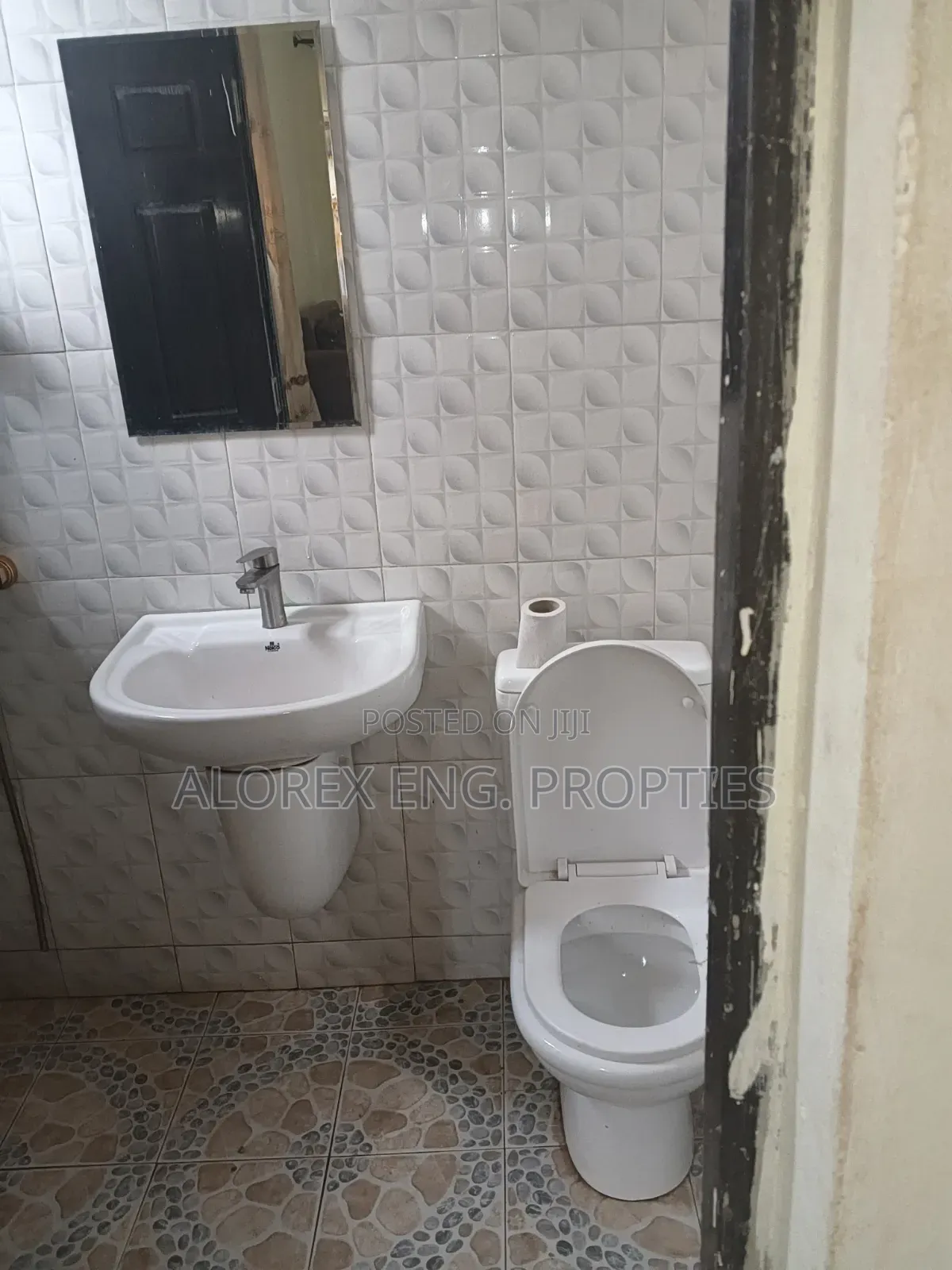 1bdrm Apartment in Adenta, Frafraha for rent