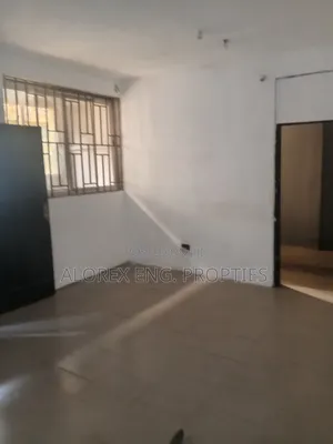 2bdrm Apartment in Adenta, Frafraha for rent