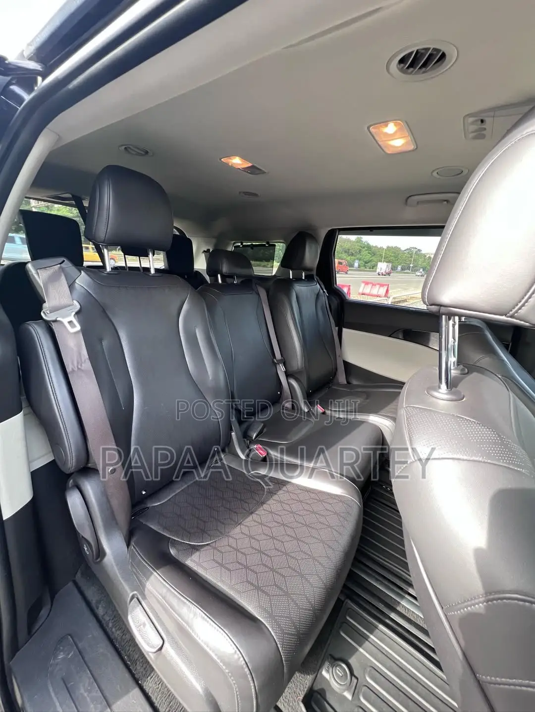 Kia Carnival 2023 Gray