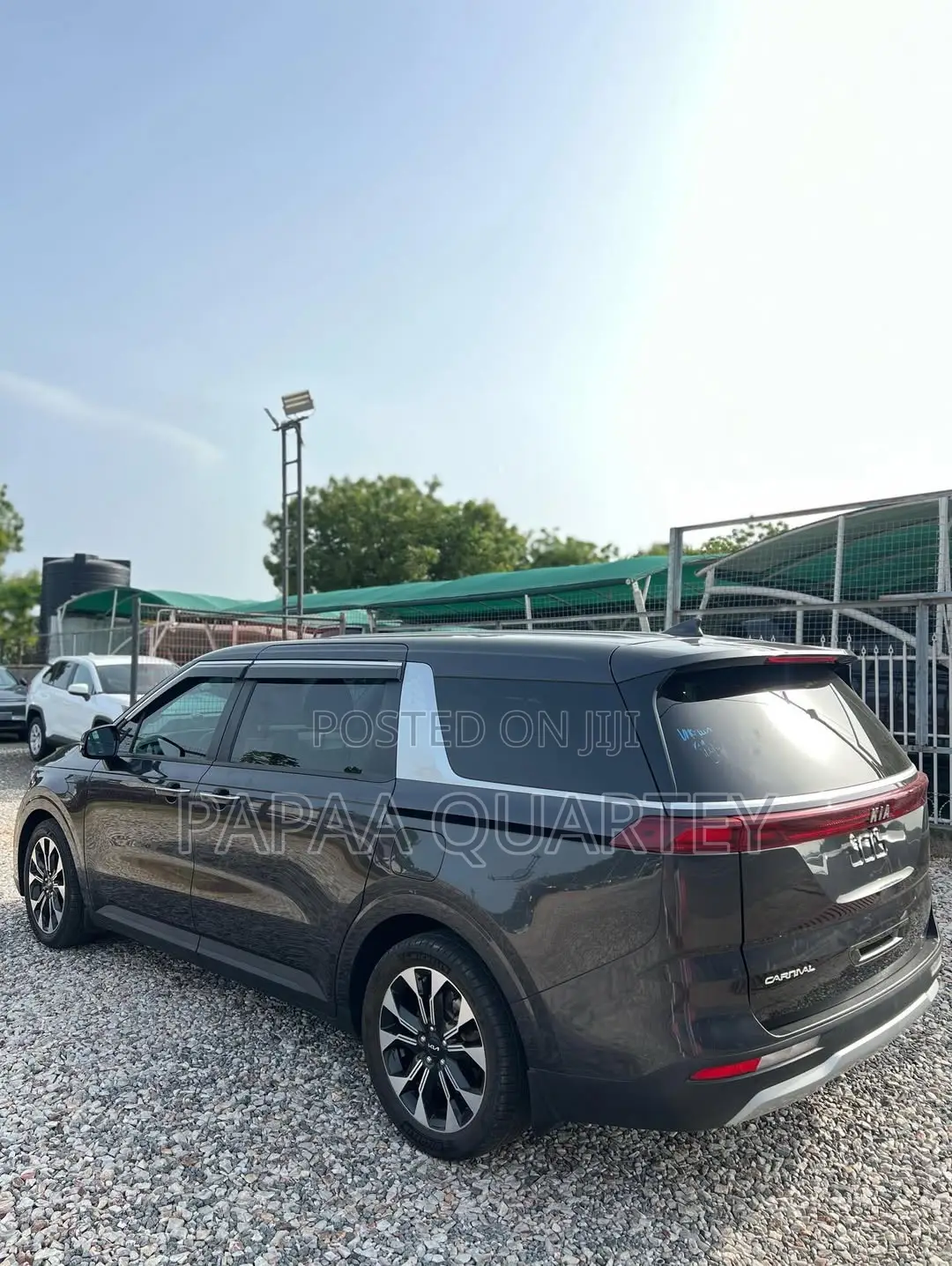 Kia Carnival 2023 Gray