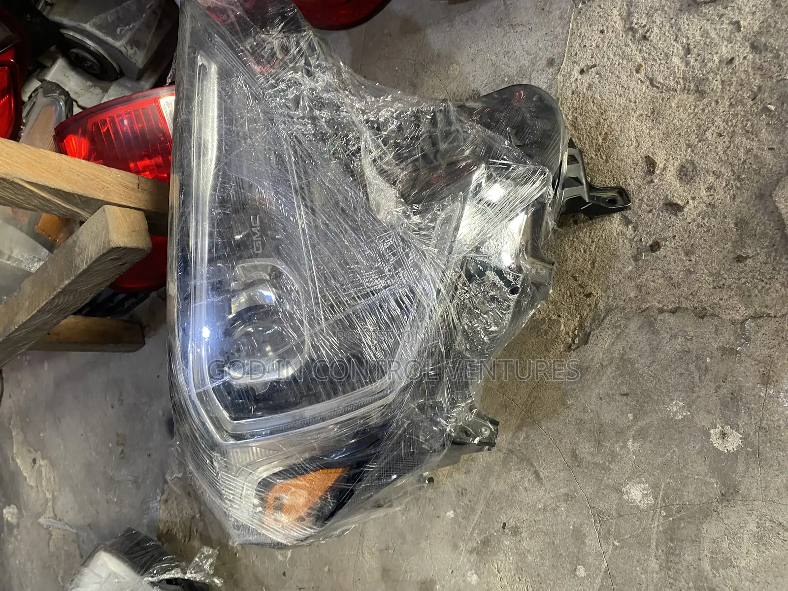 GMC Terrain 2018-2021 Headlight