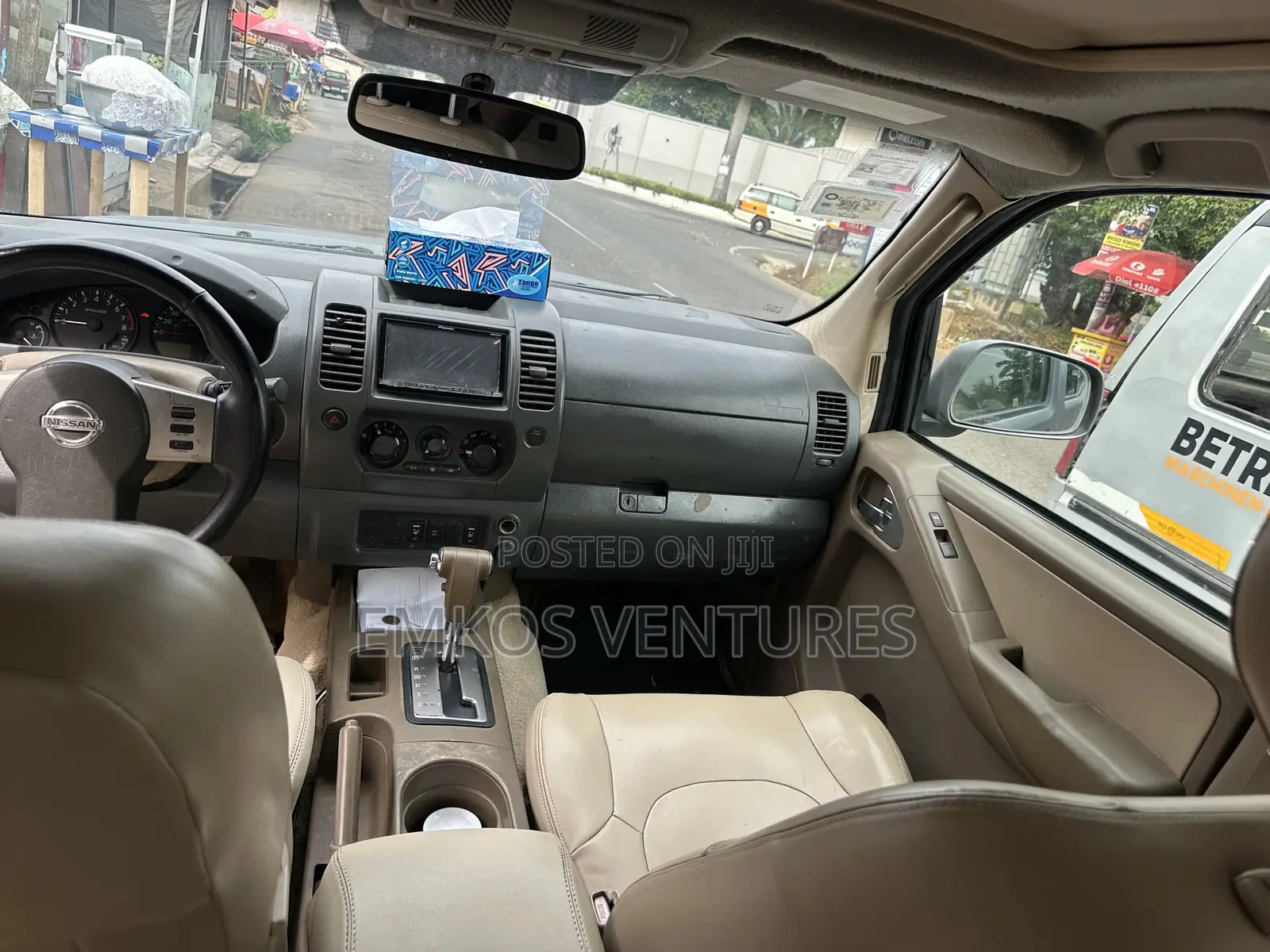 Nissan Frontier 2012
