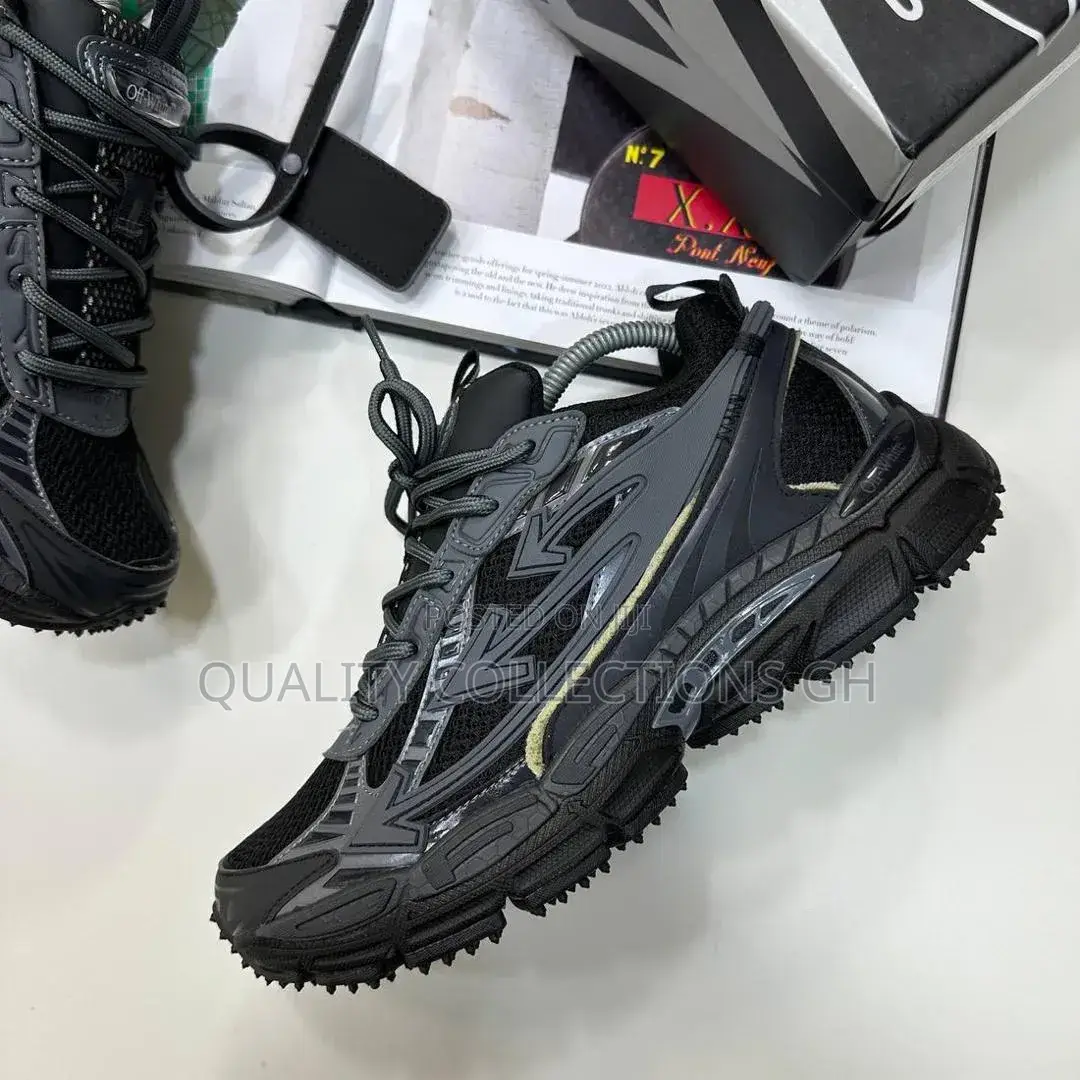 Off White Be Right Back Black