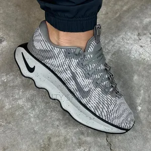 Nike Motiva Grey