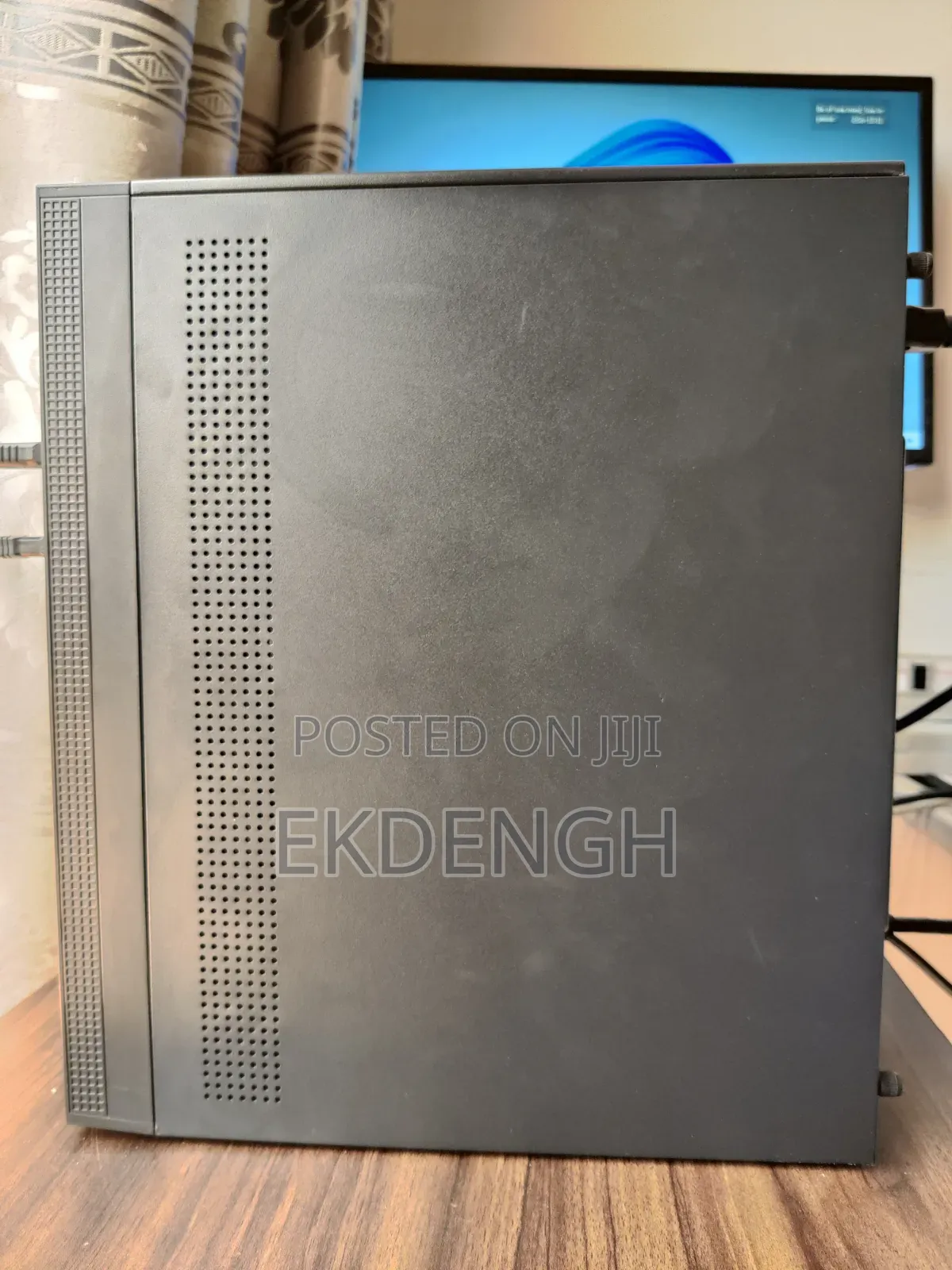 Desktop Computer 16GB Intel Xeon HDD+SSD 750GB
