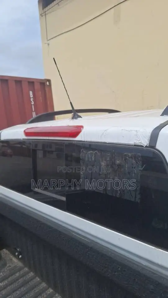 New Nissan Navara 2025 White