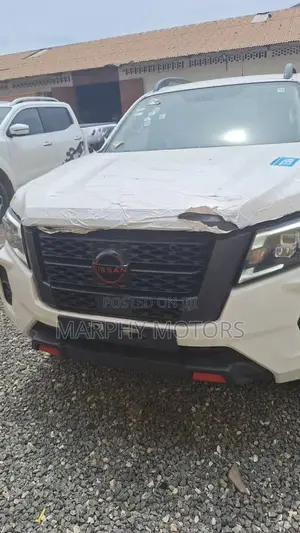New Nissan Navara 2025 White