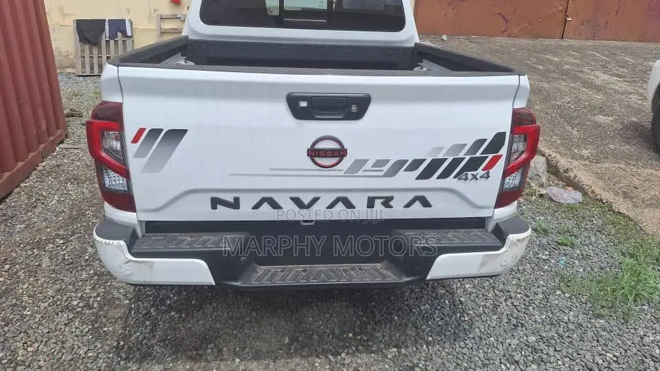 New Nissan Navara 2025 White