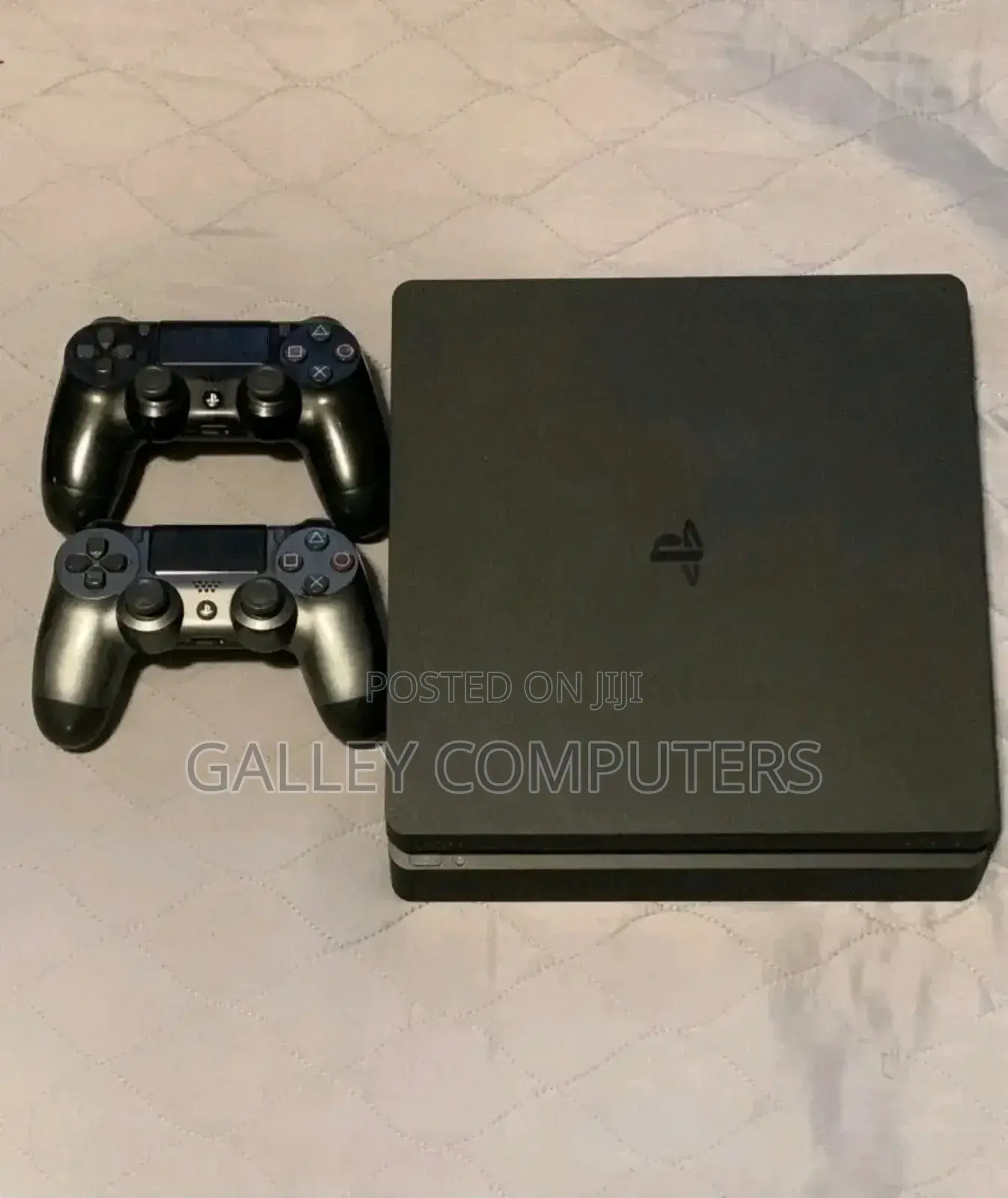 Play Station 4 Slim