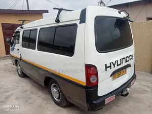Hyundai H-100 2004 White