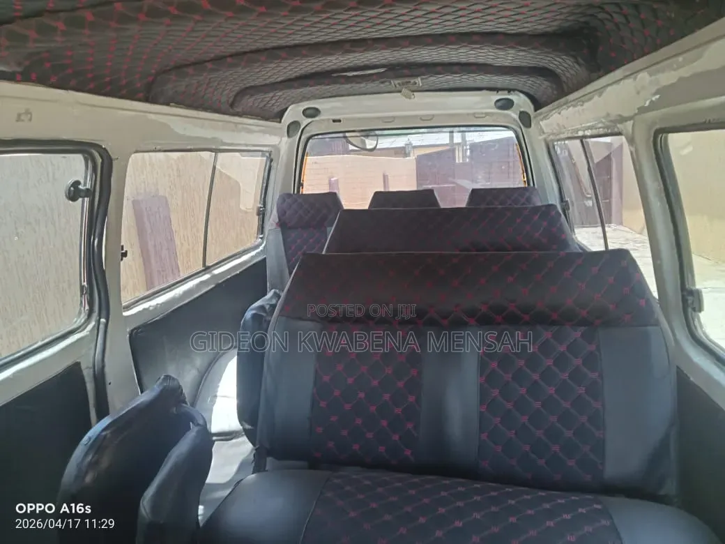 Hyundai H-100 2004 White