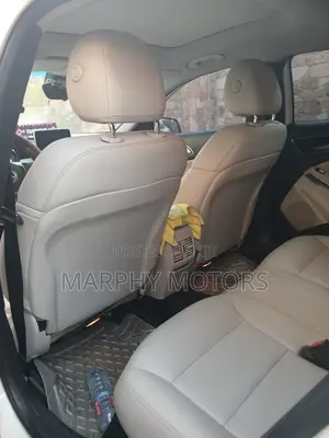 Mercedes-Benz GLA 250 2017 White