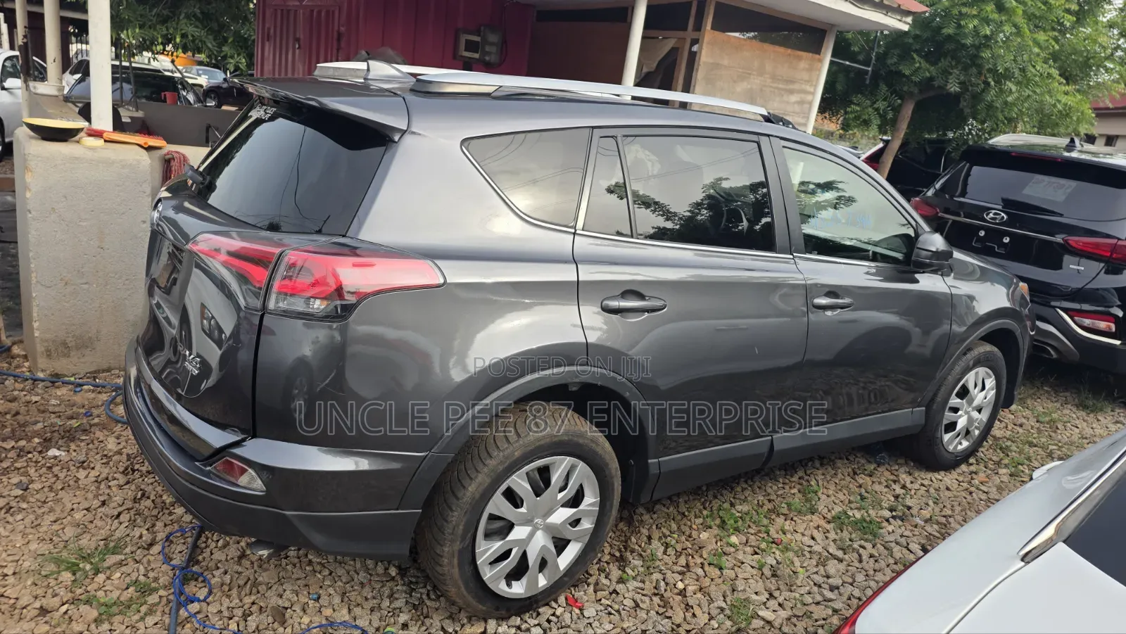 Toyota RAV4 Limited 4dr SUV (2.5L 4cyl 6A) 2018 Gray