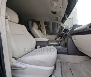 Toyota Land Cruiser Prado 2023 Black