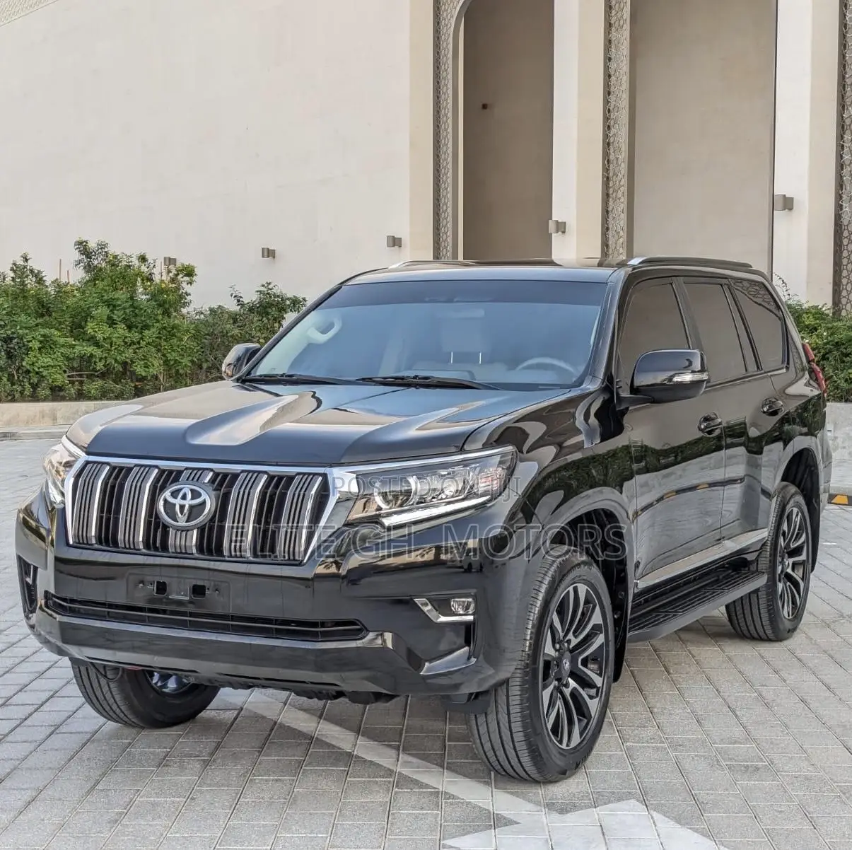 Toyota Land Cruiser Prado 2023 Black