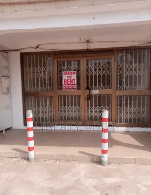 Nice Spacious Roadside Shop With Washroom at Nungua - Barriet