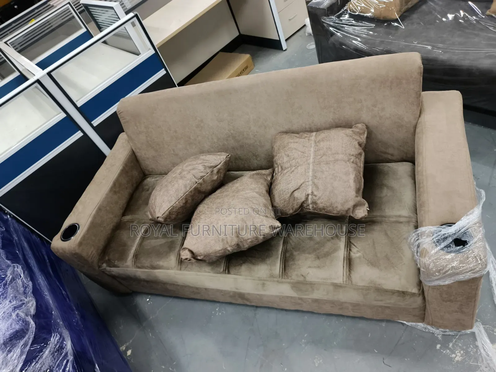 Soft-Touch Velvet Upholstery 3 in 1 Sofa