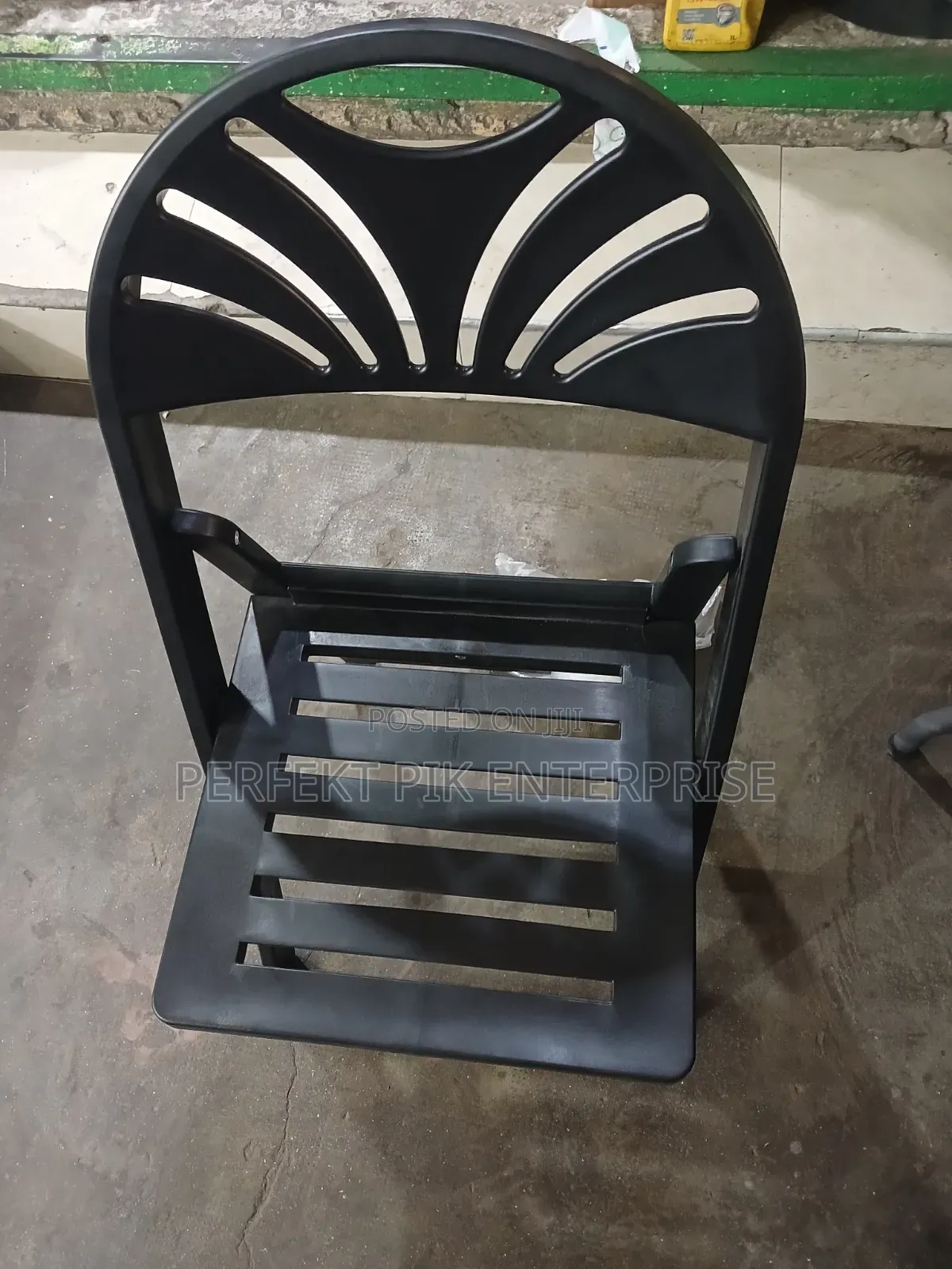 Gladiator Chair
