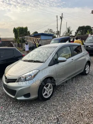 Toyota Vitz 1.3 AWD 5dr 2013 Silver