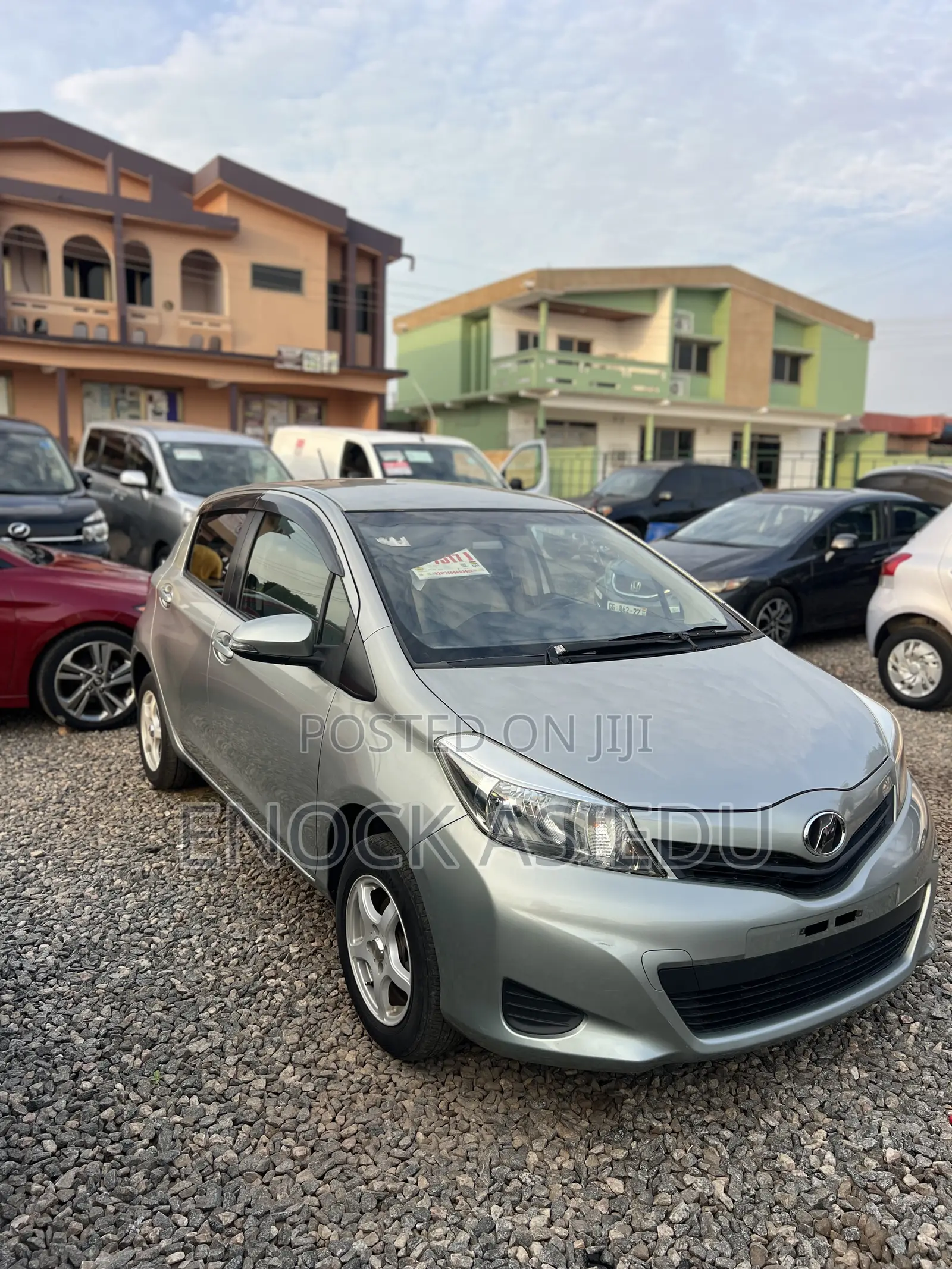 Toyota Vitz 1.3 AWD 5dr 2013 Silver