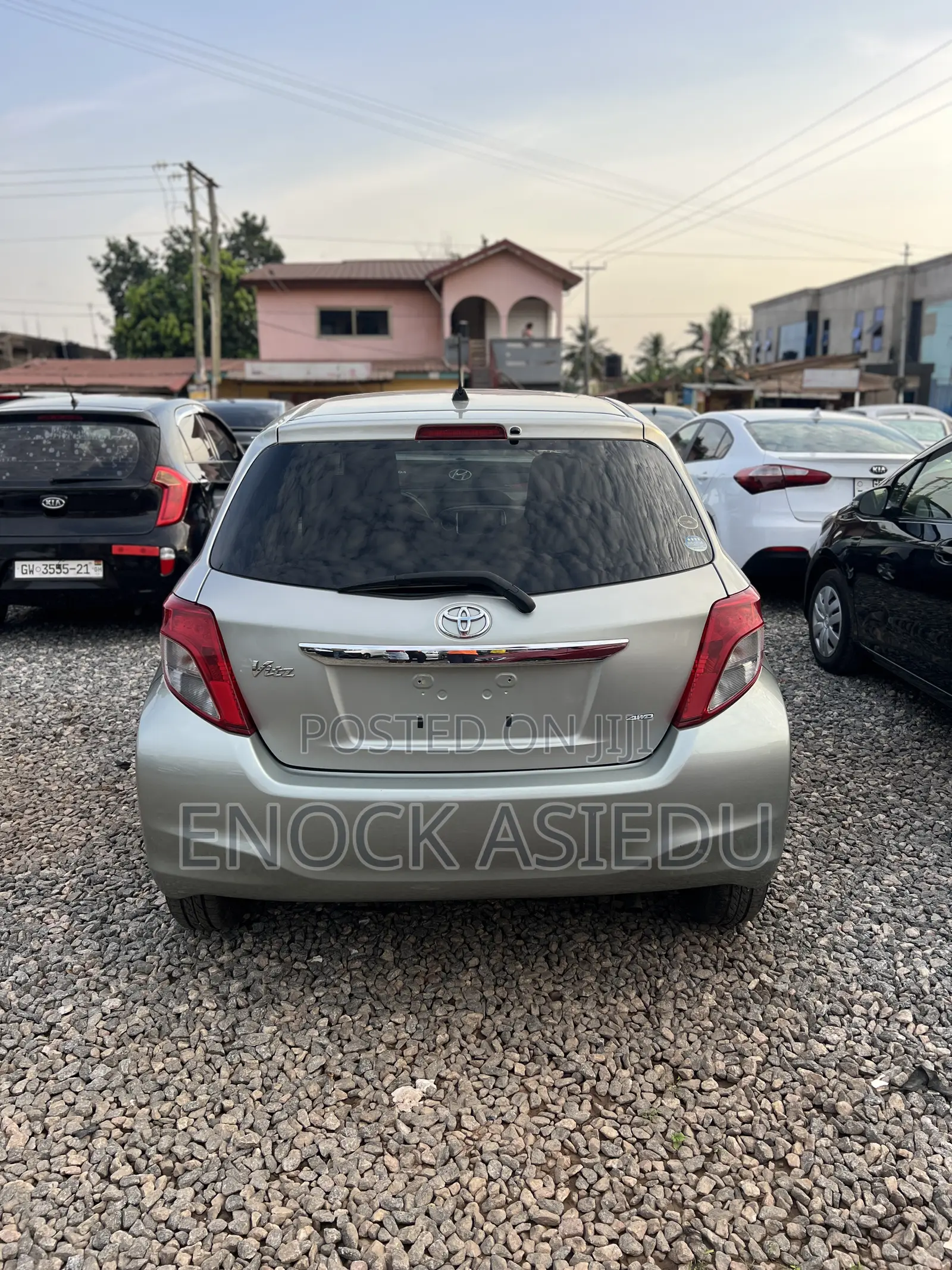 Toyota Vitz 1.3 AWD 5dr 2013 Silver