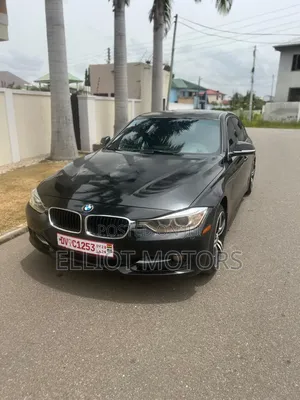 BMW 320i Sedan RWD 2013 Black