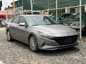 Hyundai Elantra Limited 2021 Gray