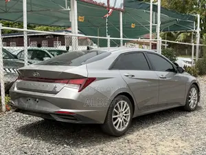 Hyundai Elantra Limited 2021 Gray