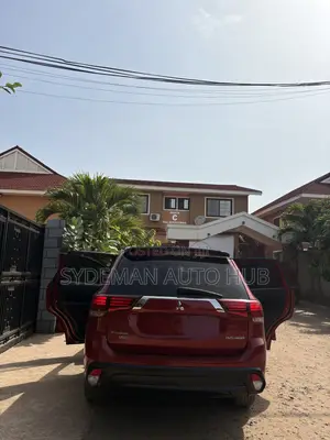 Mitsubishi Outlander 2018 Red