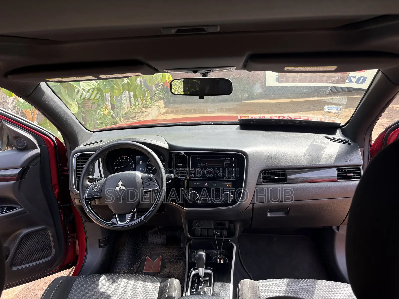 Mitsubishi Outlander 2018 Red