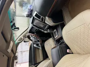 Toyota Land Cruiser 4.0 V6 DLX 2012 Black