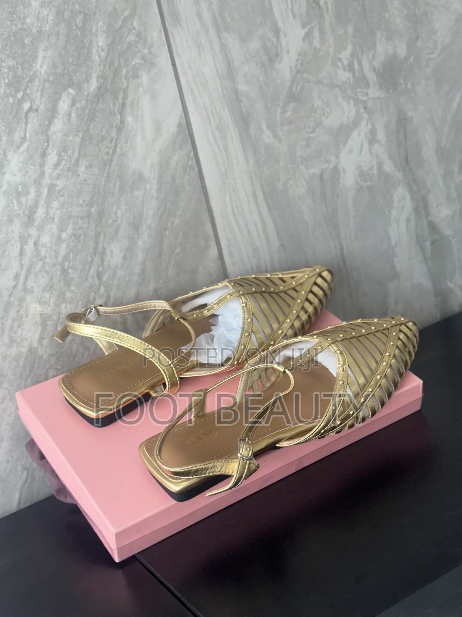 Elegant Closed Toe Leather Sandals. Unisex