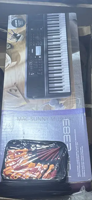 Yamaha PSR E383