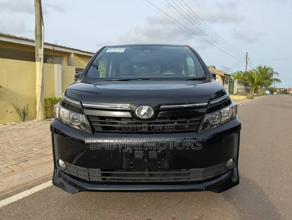 Toyota Voxy 2016 Black