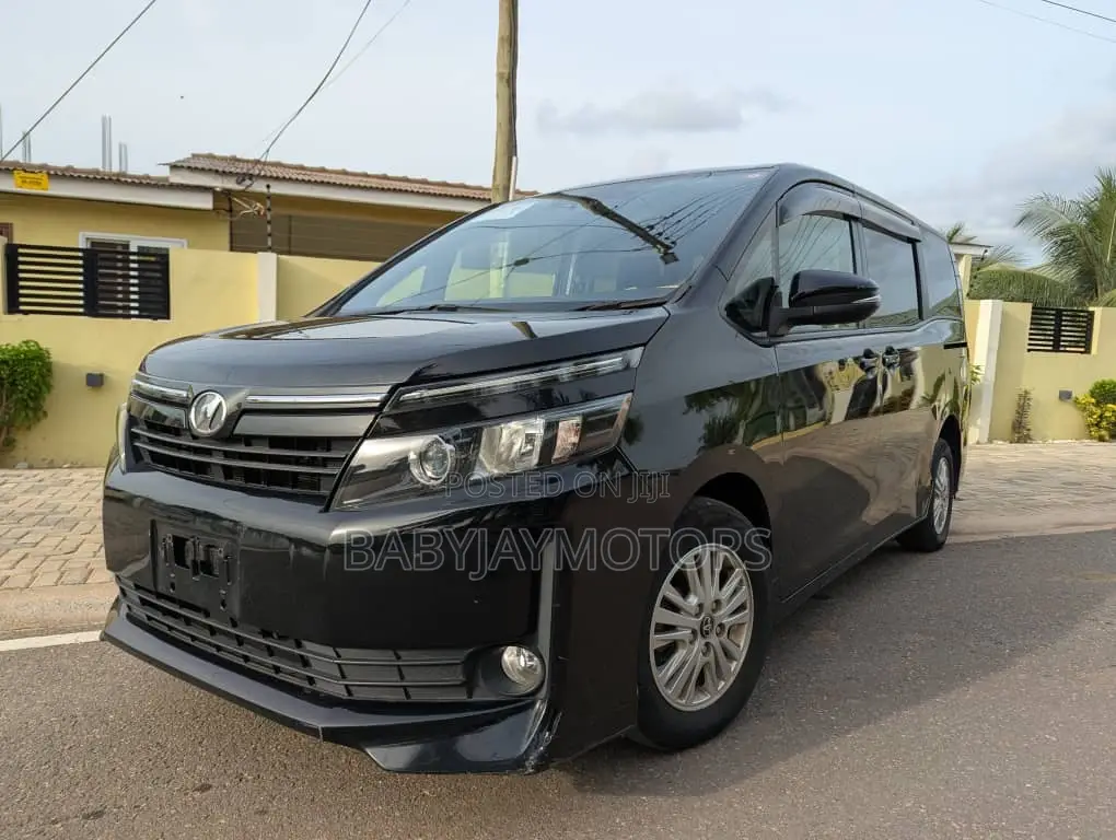 Toyota Voxy 2016 Black