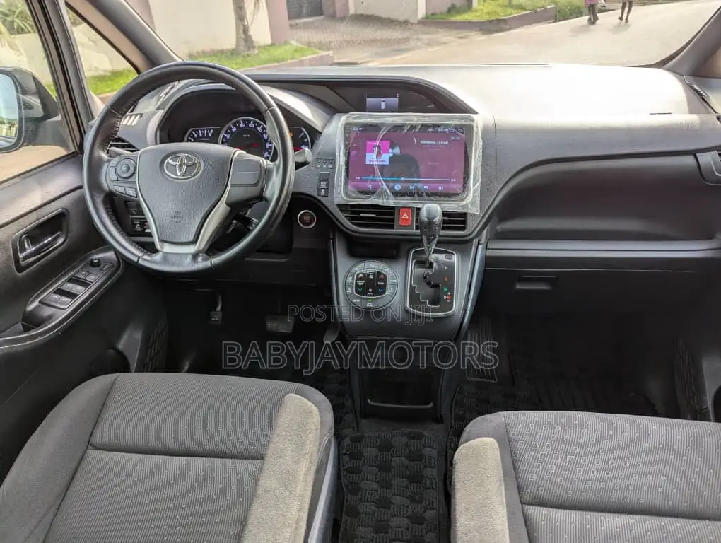 Toyota Voxy 2016 Black