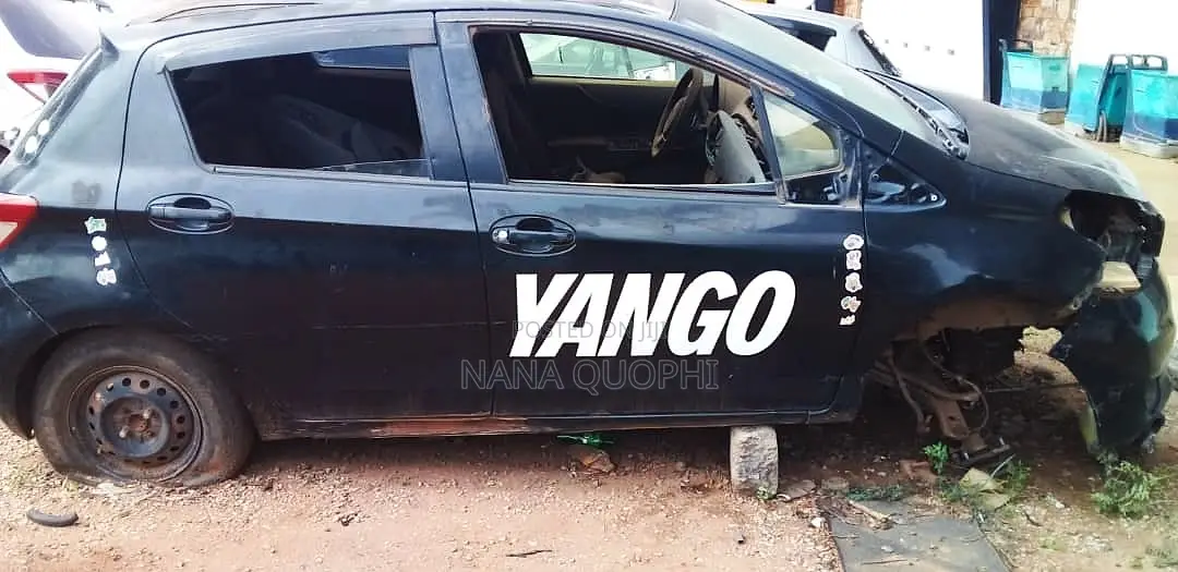 Toyota Vitz 2010 Black