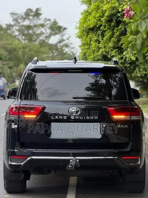 Toyota Land Cruiser 2025 Black