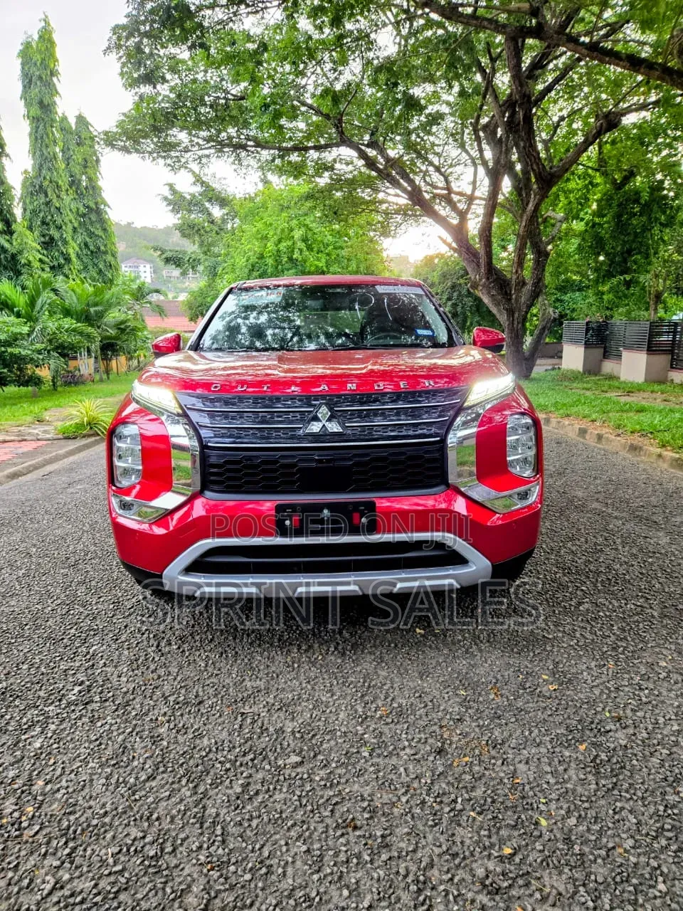 Mitsubishi Outlander SE 2022 Red