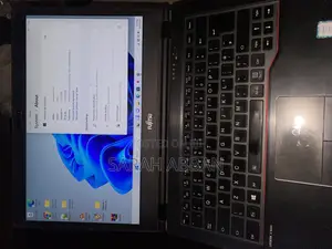 Laptop Fujitsu Lifebook U748 8GB Intel Core i7 SSD 256GB