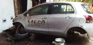 Toyota Vitz 2010 Silver