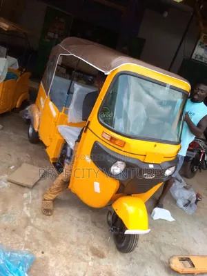New Bajaj RE 2025 Yellow