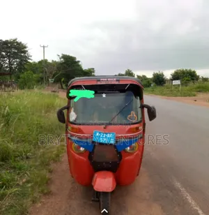 Bajaj RE 2023 Red
