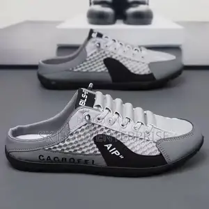 Stylish Slip-on Sneakers With a Lace-Up Front