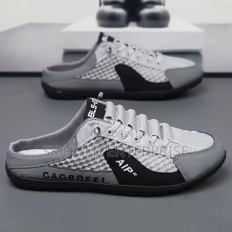 Stylish Slip-on Sneakers With a Lace-Up Front