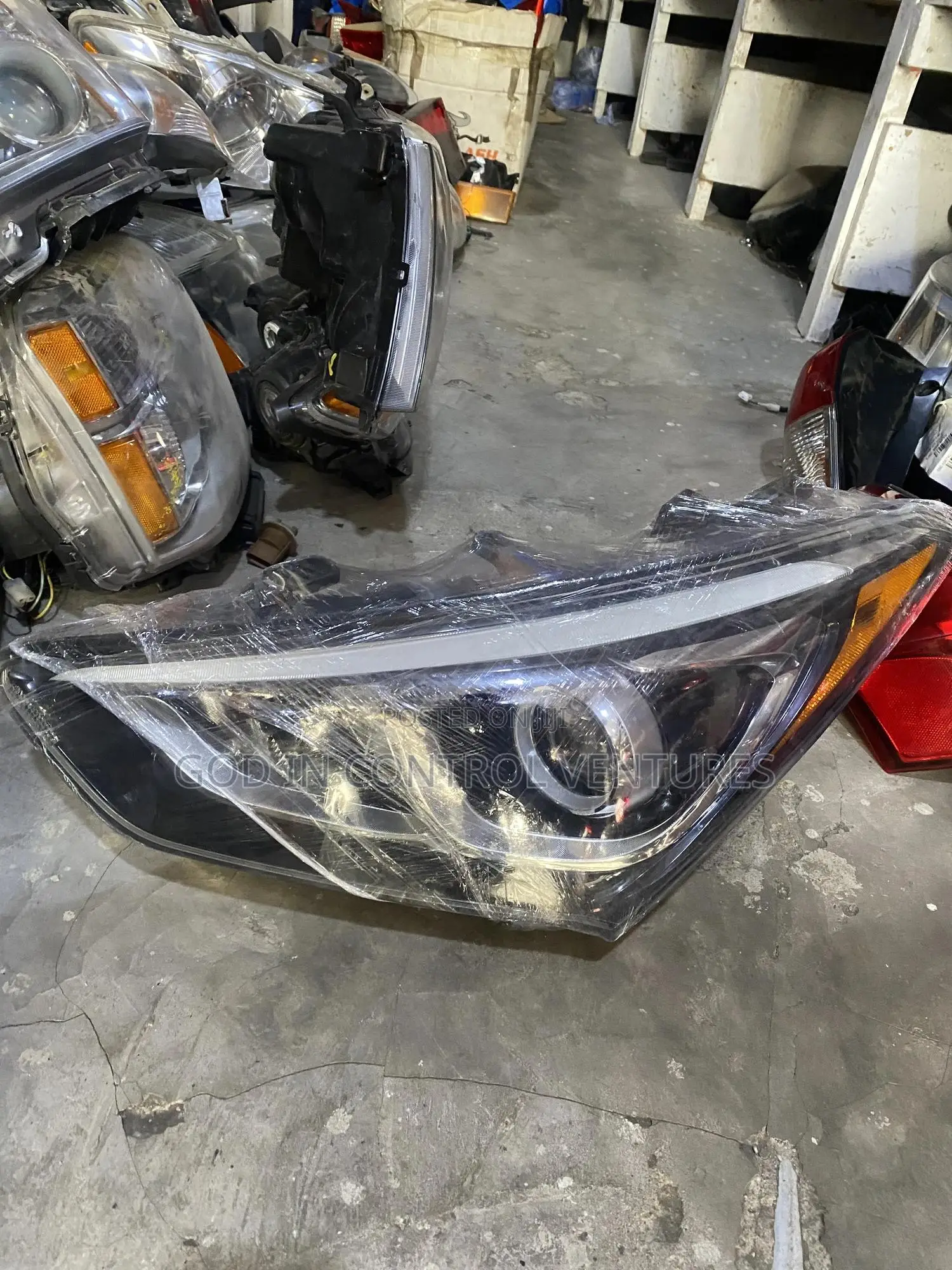 Hyundai Santa Fe 2017 Headlight