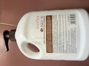 Sadoer Nourishing Coconut Oil Shower Gel
