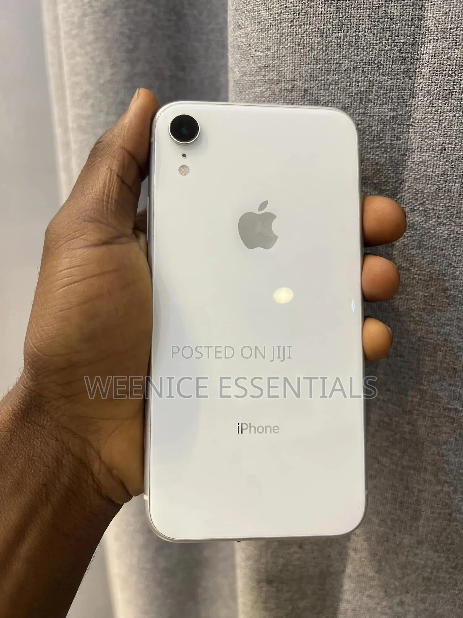 Apple iPhone XR 64 GB White