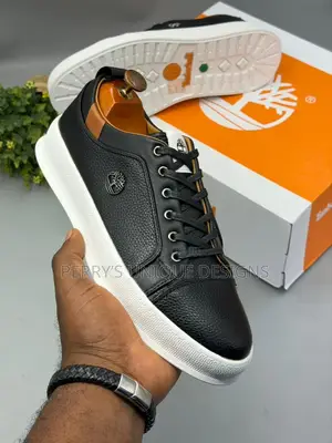 Classic Luxe Leather Sneakers – Black White Edition