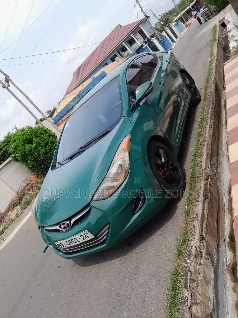 Hyundai Elantra 2012 Green
